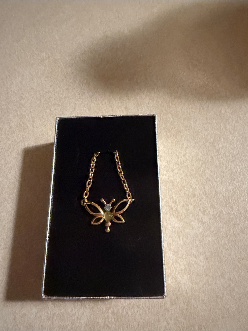 Nina Ricci Butterfly Gold Necklace NWOT - Picture 3 of 7